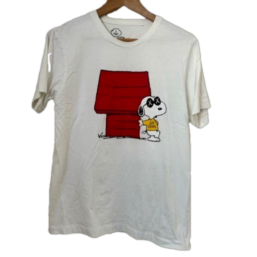 Uniqlo X Joe Kaws 100% Cotton White Snoopy T-Shirt. Size Small